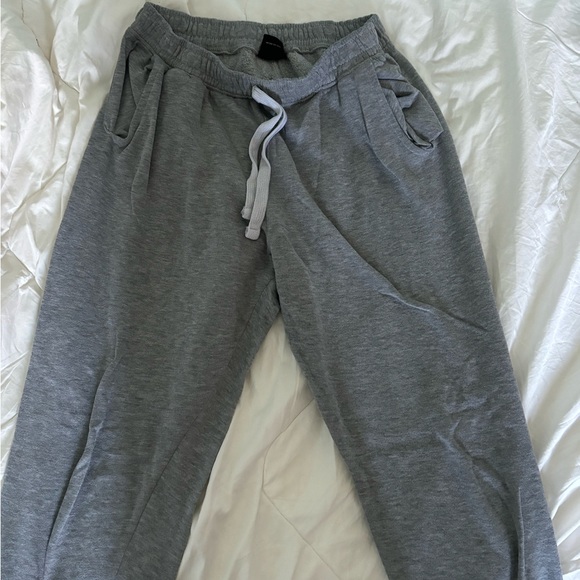 Grey sweatpants - Picture 1 of 2